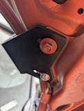 LK8D5DITCH Lucky8 ditch light bracket kit mounted on a Land Rover Discovery 5 L462 with a Baja Designs pod