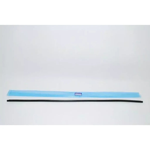 LR029533-Windscreen Upper Moulding for Range Rover 03-12