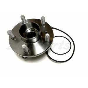 Rear wheel hub flange with ABS sensor for Land Rover Discovery 2, fits LH or RH rear – aftermarket Allmakes/Britpart.