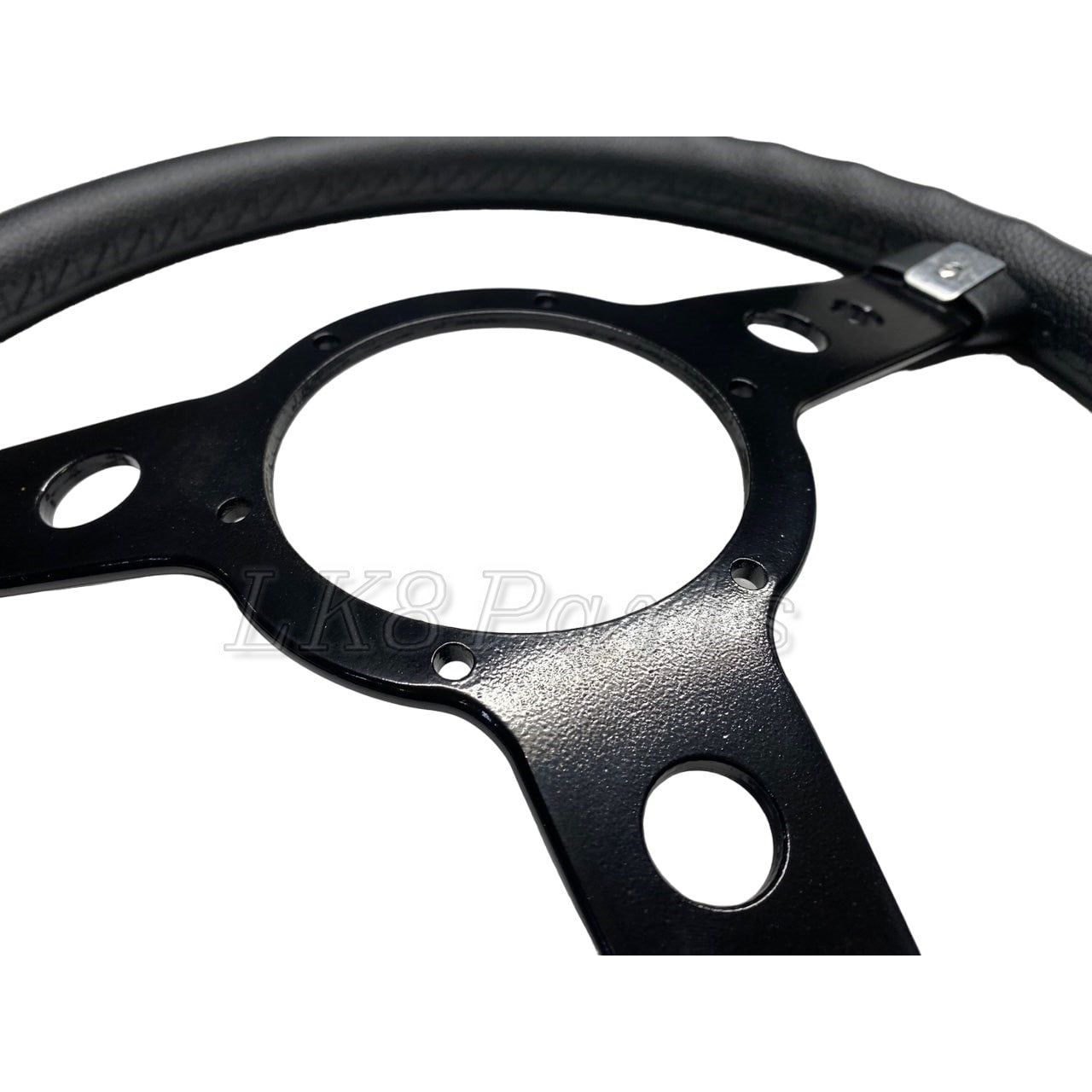 Mountney 15 inch Steering Wheel No Boss – Lucky8 Off Road