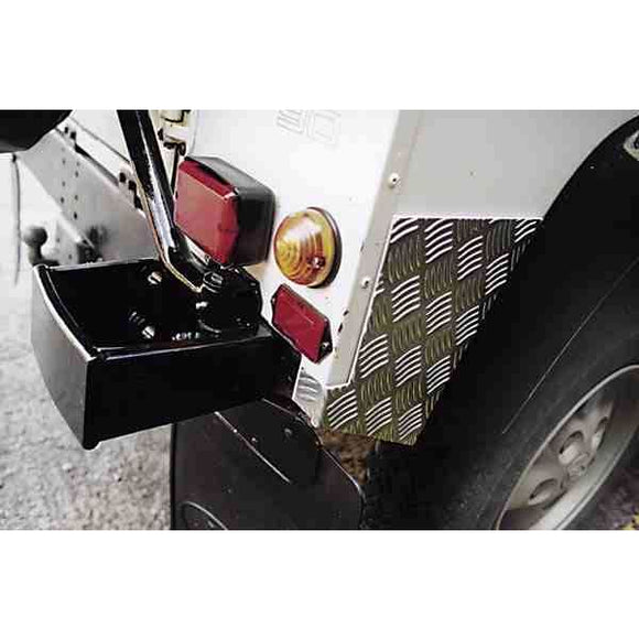 MAMMOUTH DEFENDER 90 REAR CORNER CHEQUER PLATES ANODIZED