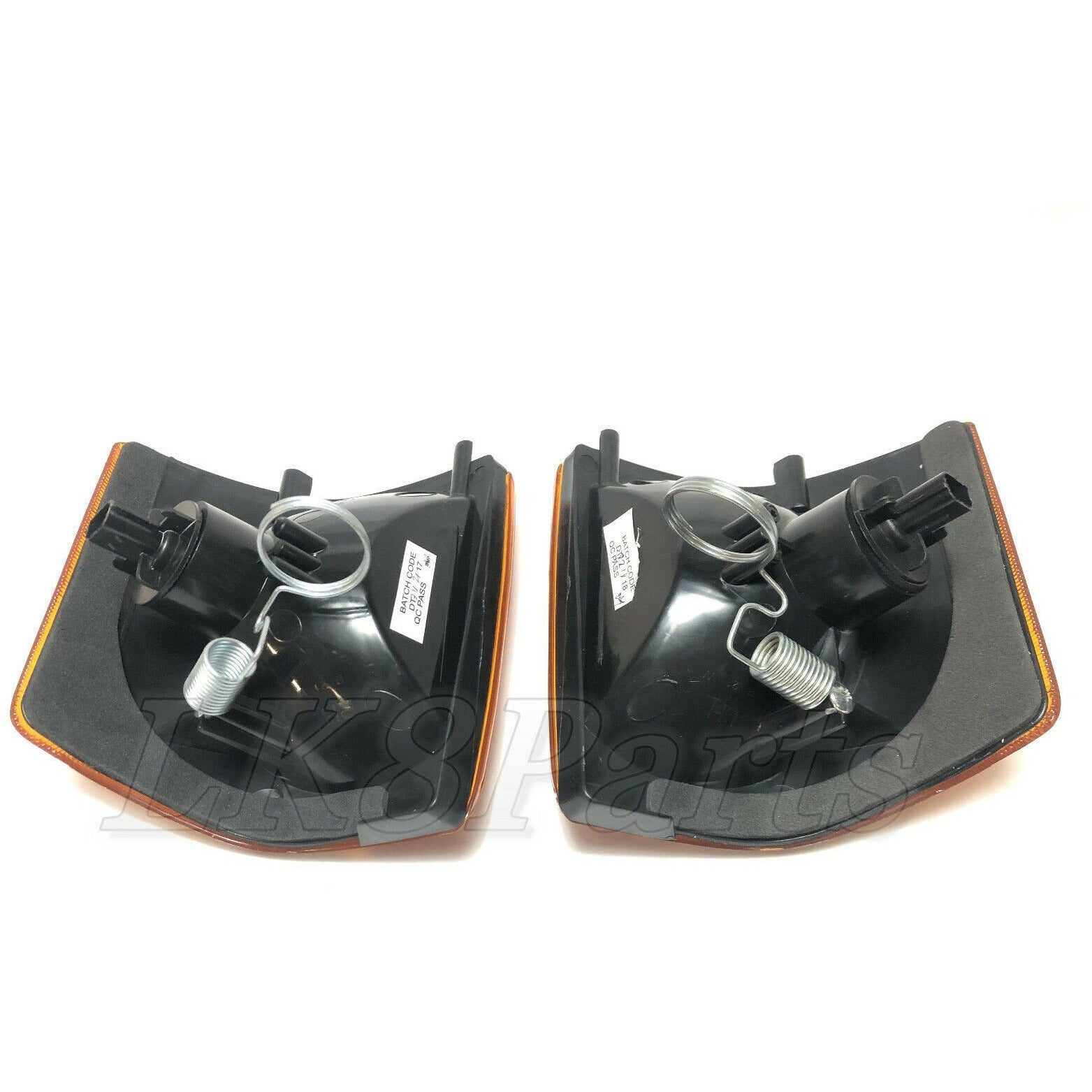 Britpart Front Left Indicator Lamp For Land Rover Discovery 1 (1994-1998) – Amber Lens XBD100770